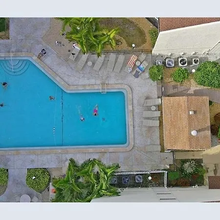 Siesta Key Escape Ground Floor Steps To Heated Pool And Free Trolley Apartment Exterior photo