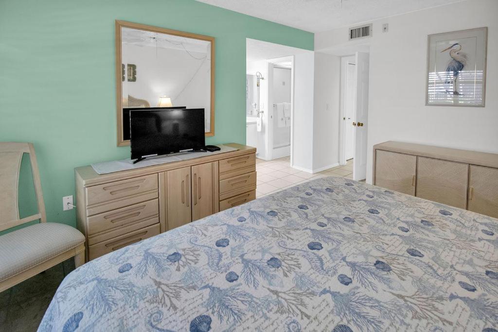 Apartment Escape Ground Floor Steps To Heated Pool And Free Trolley Siesta Key